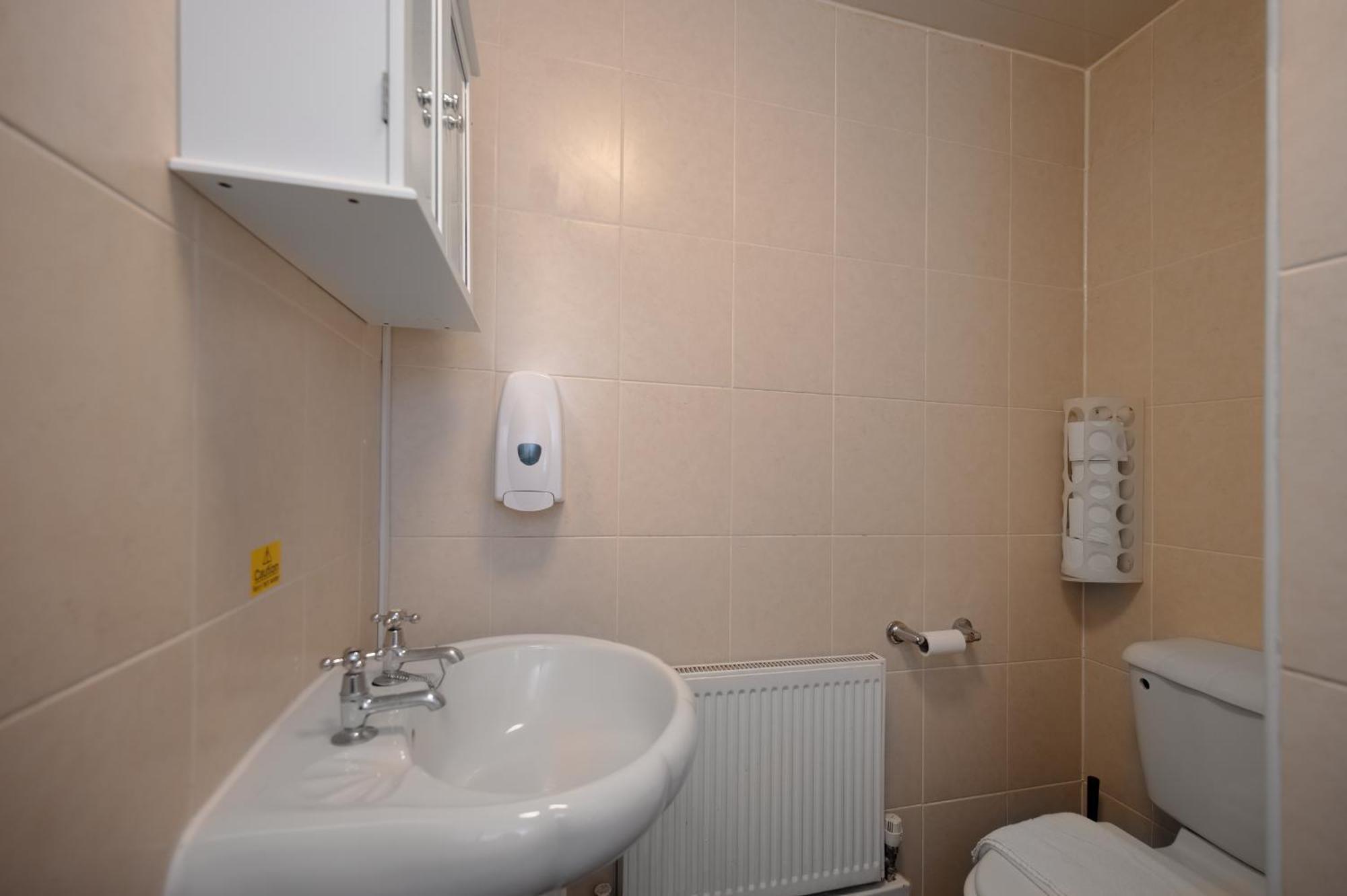 Flexistay Tulsi Aparthotel Croydon Esterno foto