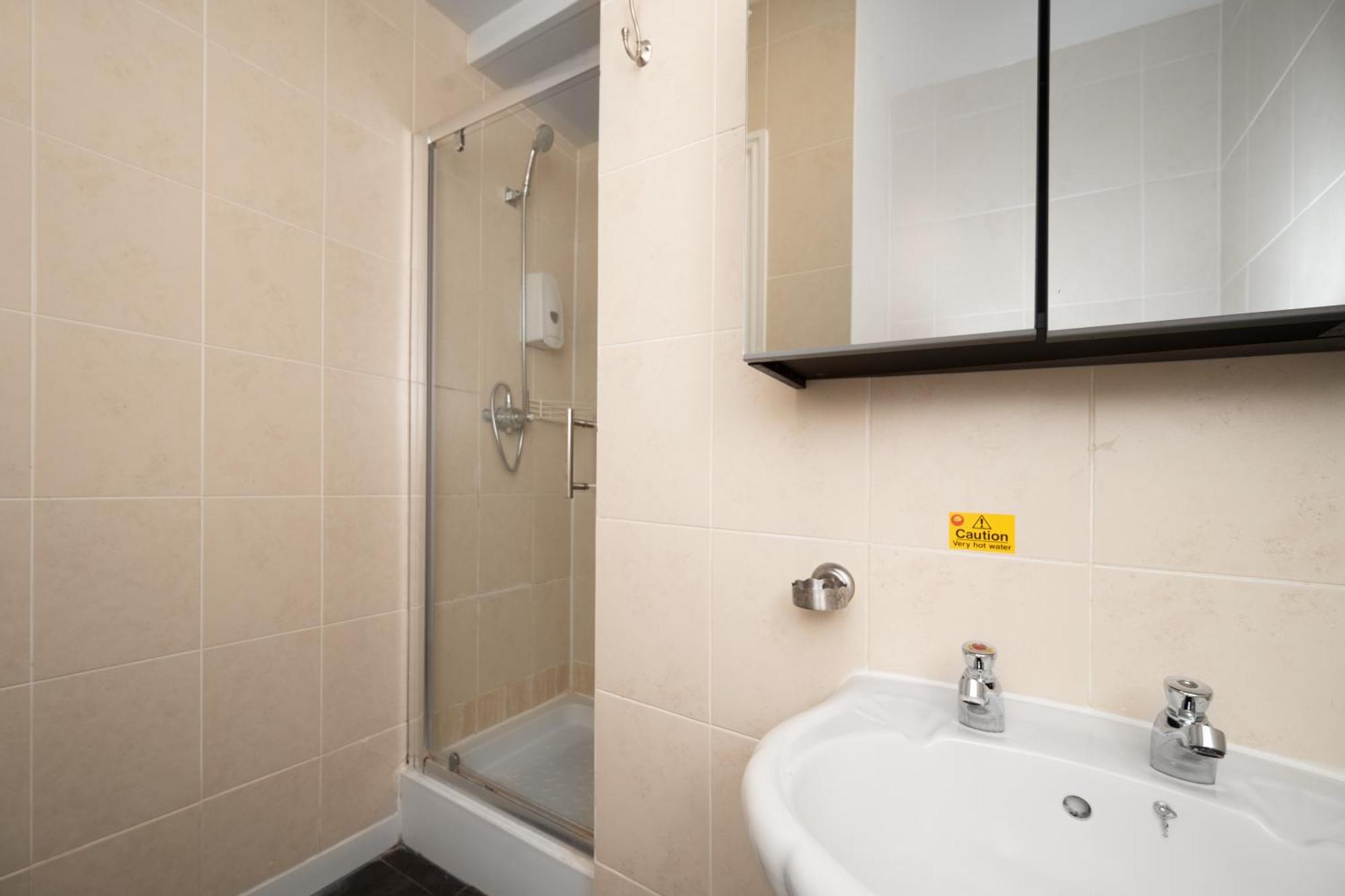 Flexistay Tulsi Aparthotel Croydon Esterno foto