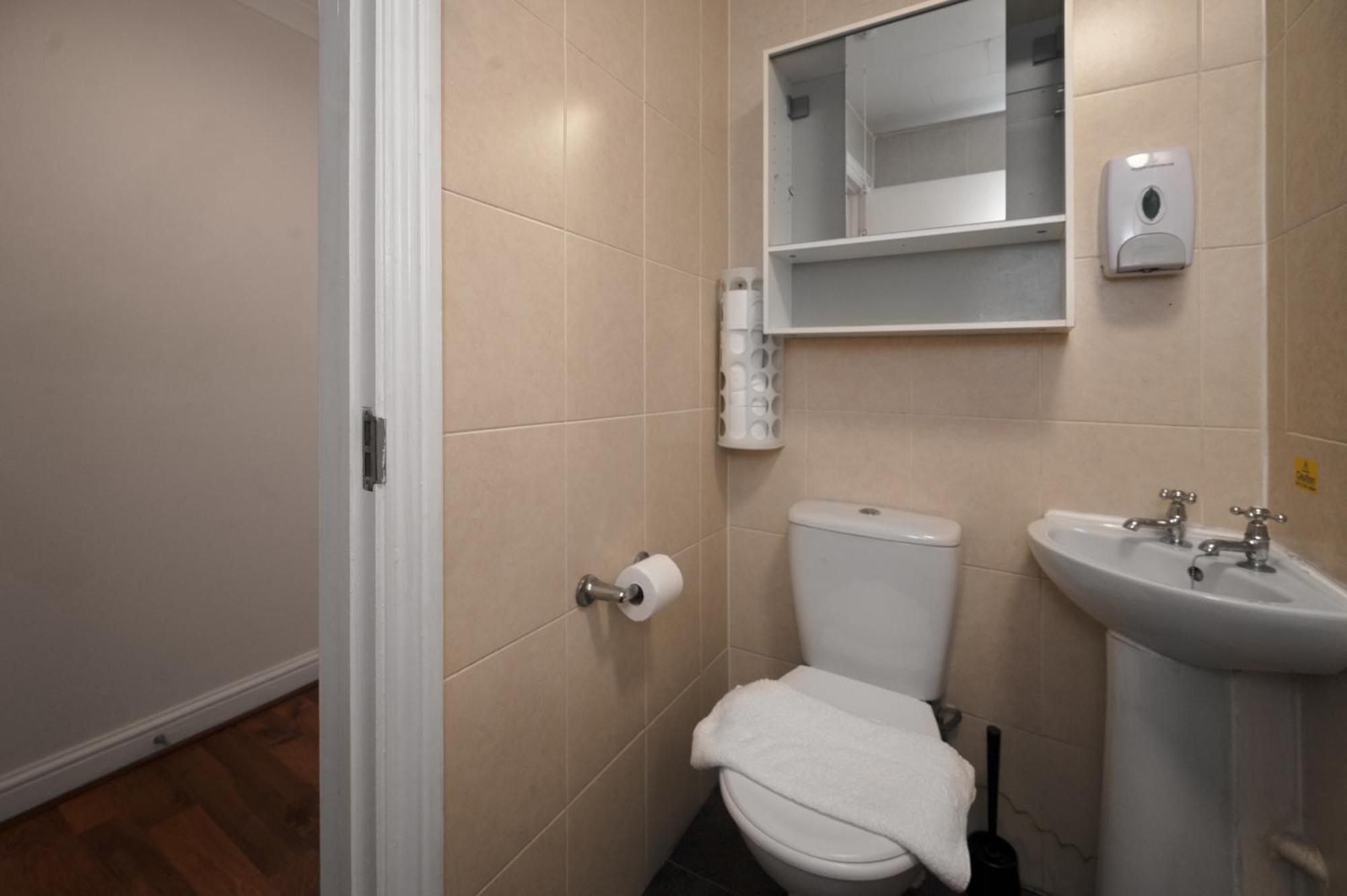 Flexistay Tulsi Aparthotel Croydon Esterno foto