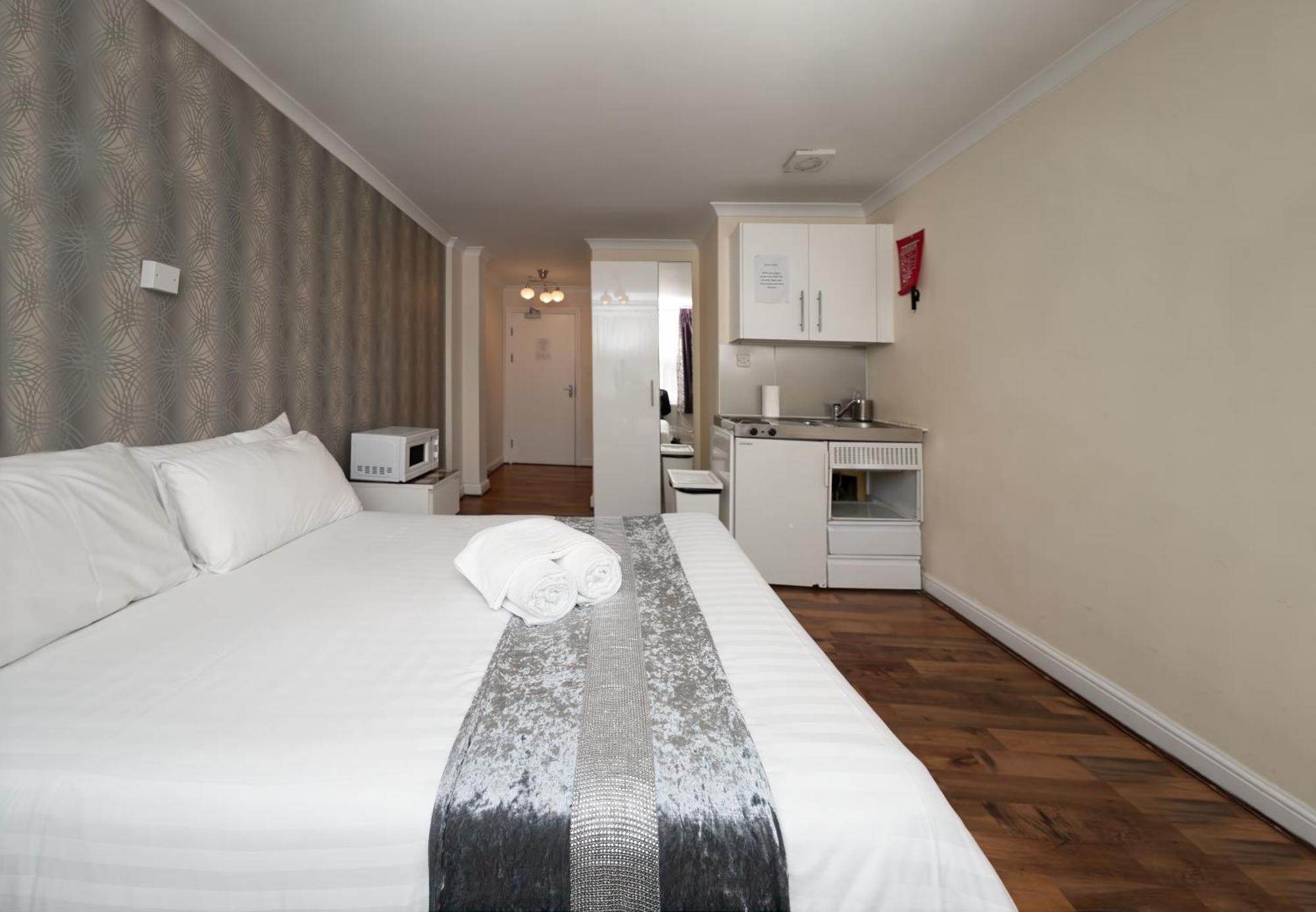 Flexistay Tulsi Aparthotel Croydon Esterno foto