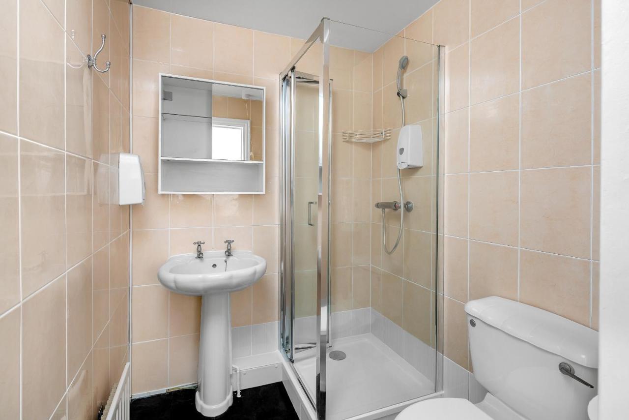 Flexistay Tulsi Aparthotel Croydon Esterno foto