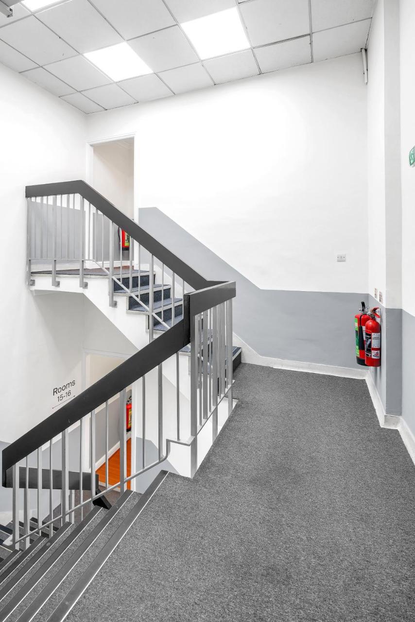 Flexistay Tulsi Aparthotel Croydon Esterno foto