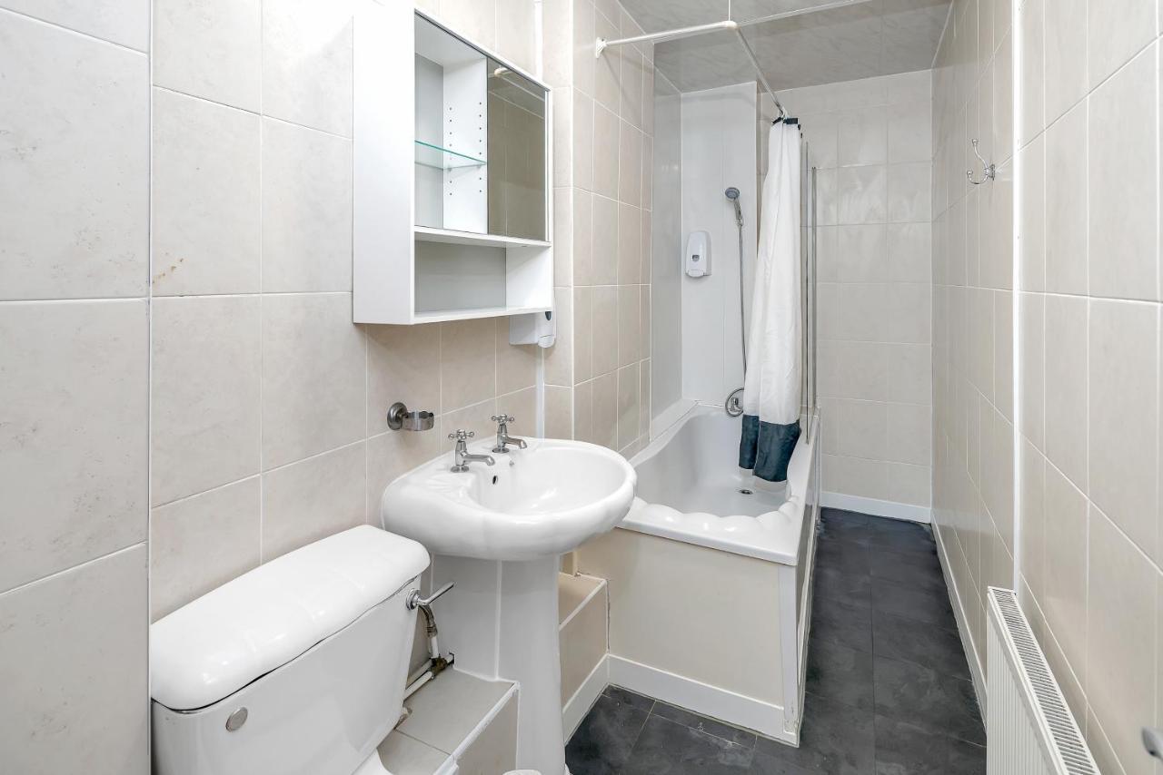 Flexistay Tulsi Aparthotel Croydon Esterno foto
